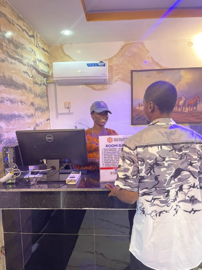 devhak hotel reception