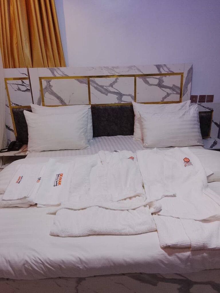 devhak hotel bayelsa deluxe bedroom