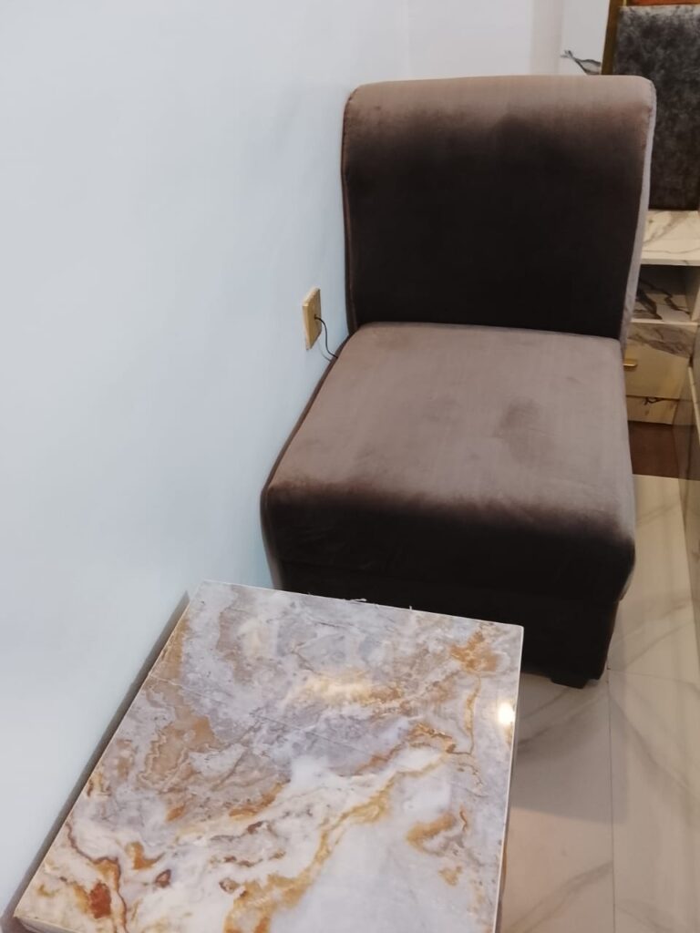 devhak hotel edo deluxe sitting area