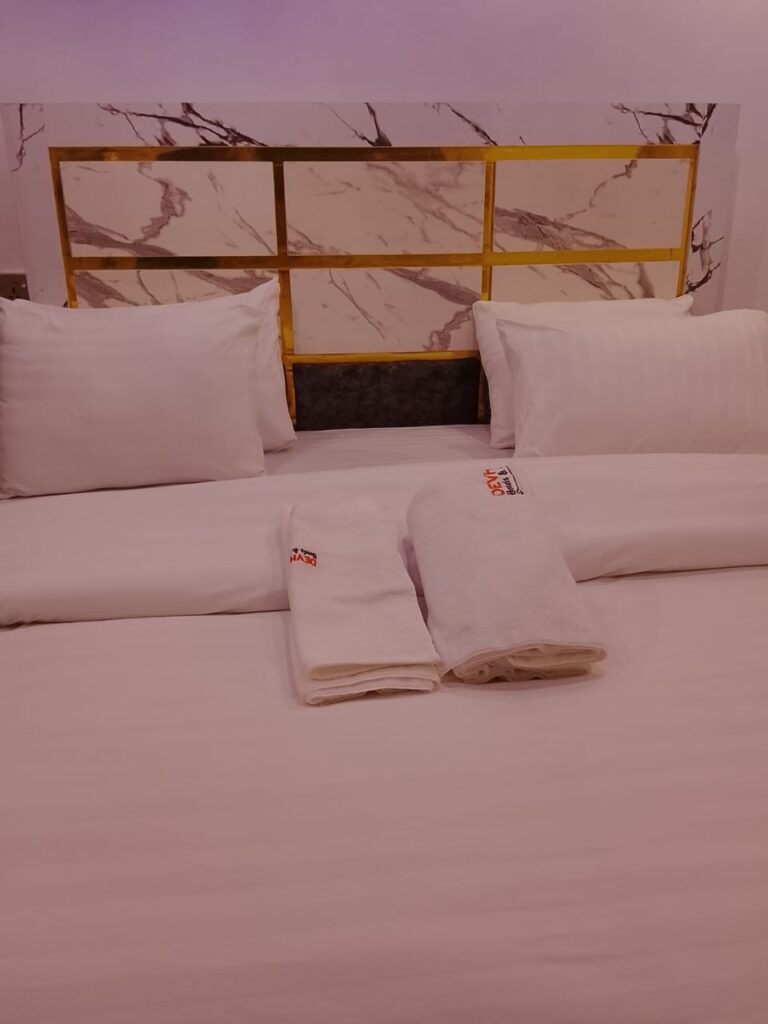 devhak hotel imo deluxe bed section