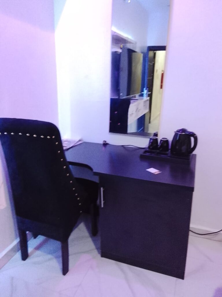 devhak hotel oyo deluxe sitting section